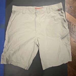 Simms shorts dark cream size XL